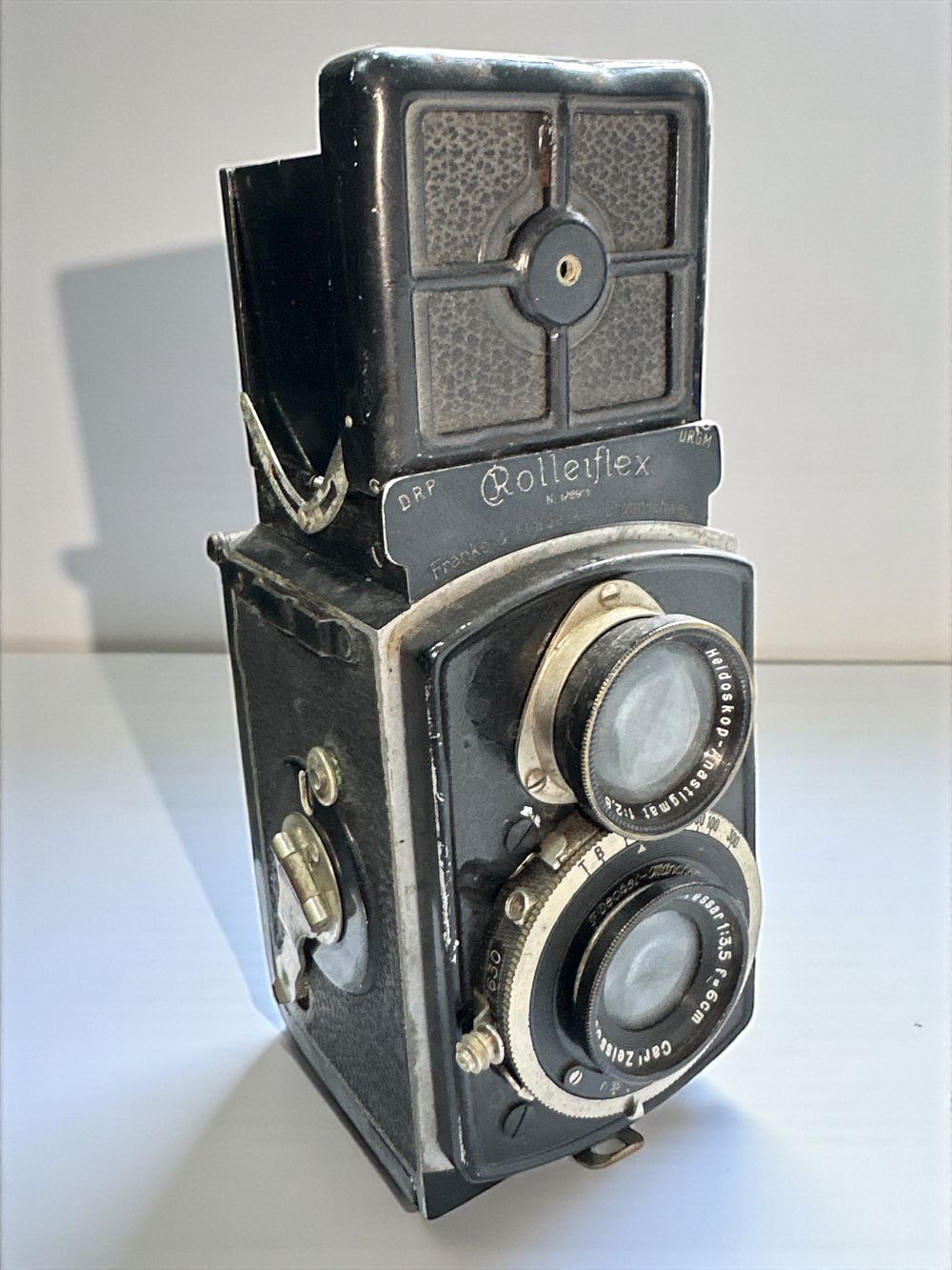 מצלמת rolleiflex גרמנית מתחילת המאה ה20